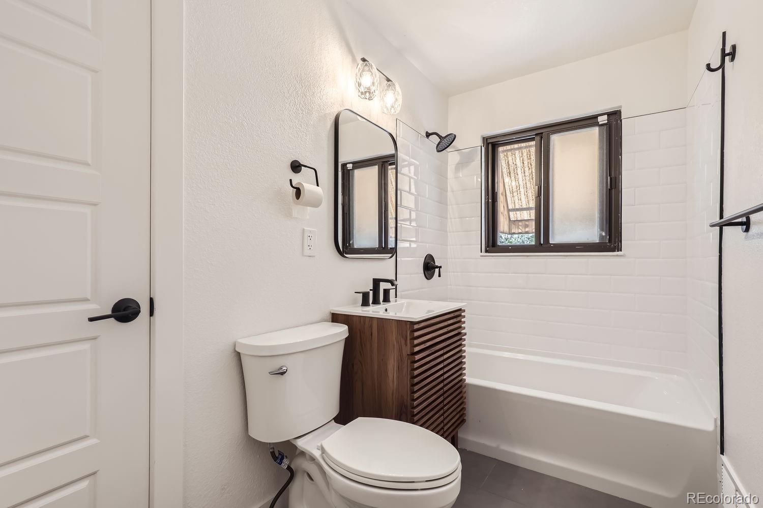 10600 East 25th Avenue Aurora, CO 80010 - Photo 13 of 32