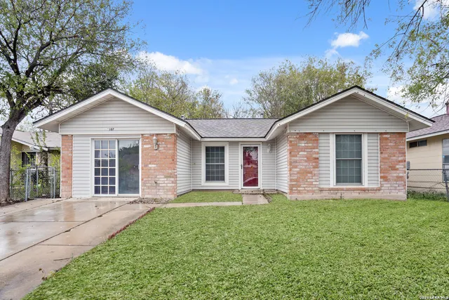 $1,425 | 1107 South Brownleaf Street, San Antonio, TX 78227
