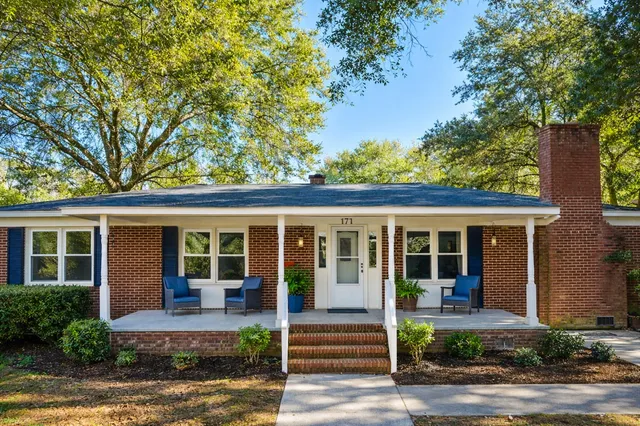 $287,000 | 171 Parkwood Circle, Walterboro, SC 29488