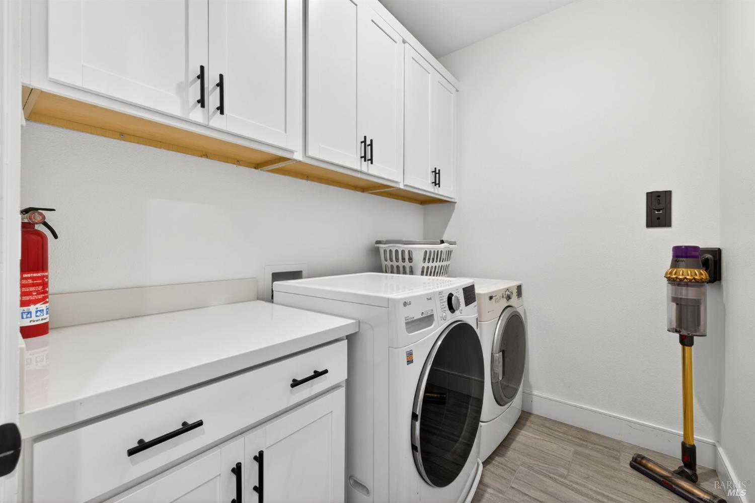 2215-2217 Versaro Drive Santa Rosa, CA 95403 - Photo 28 of 45 a utility room with dryer and washer