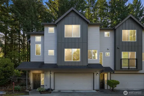 $595,000 | 3752 257th Avenue Southeast, Sammamish, WA 98029