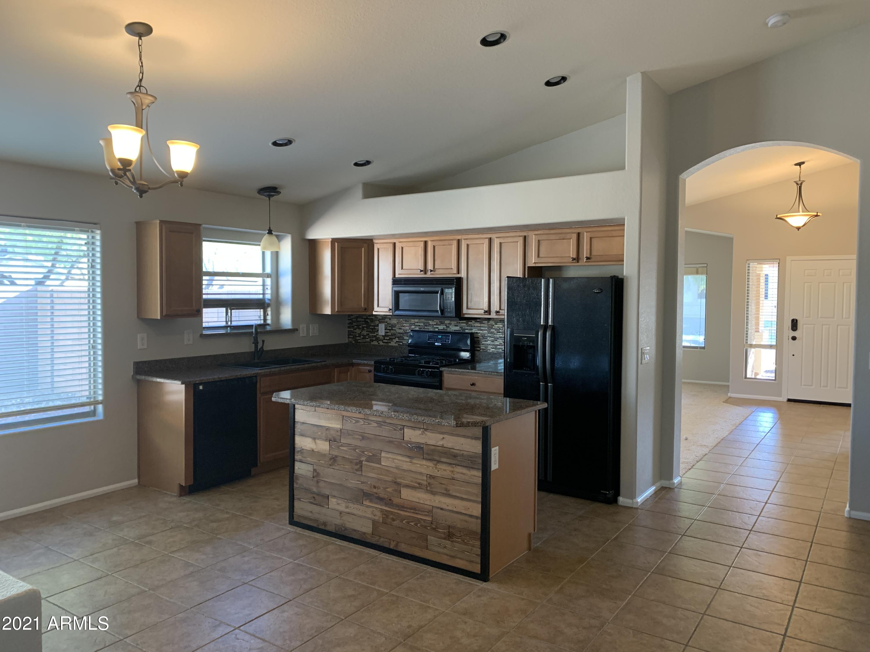 28820 North Nobel Road Phoenix, AZ 85085 - Photo 5 of 20 IMG_6881