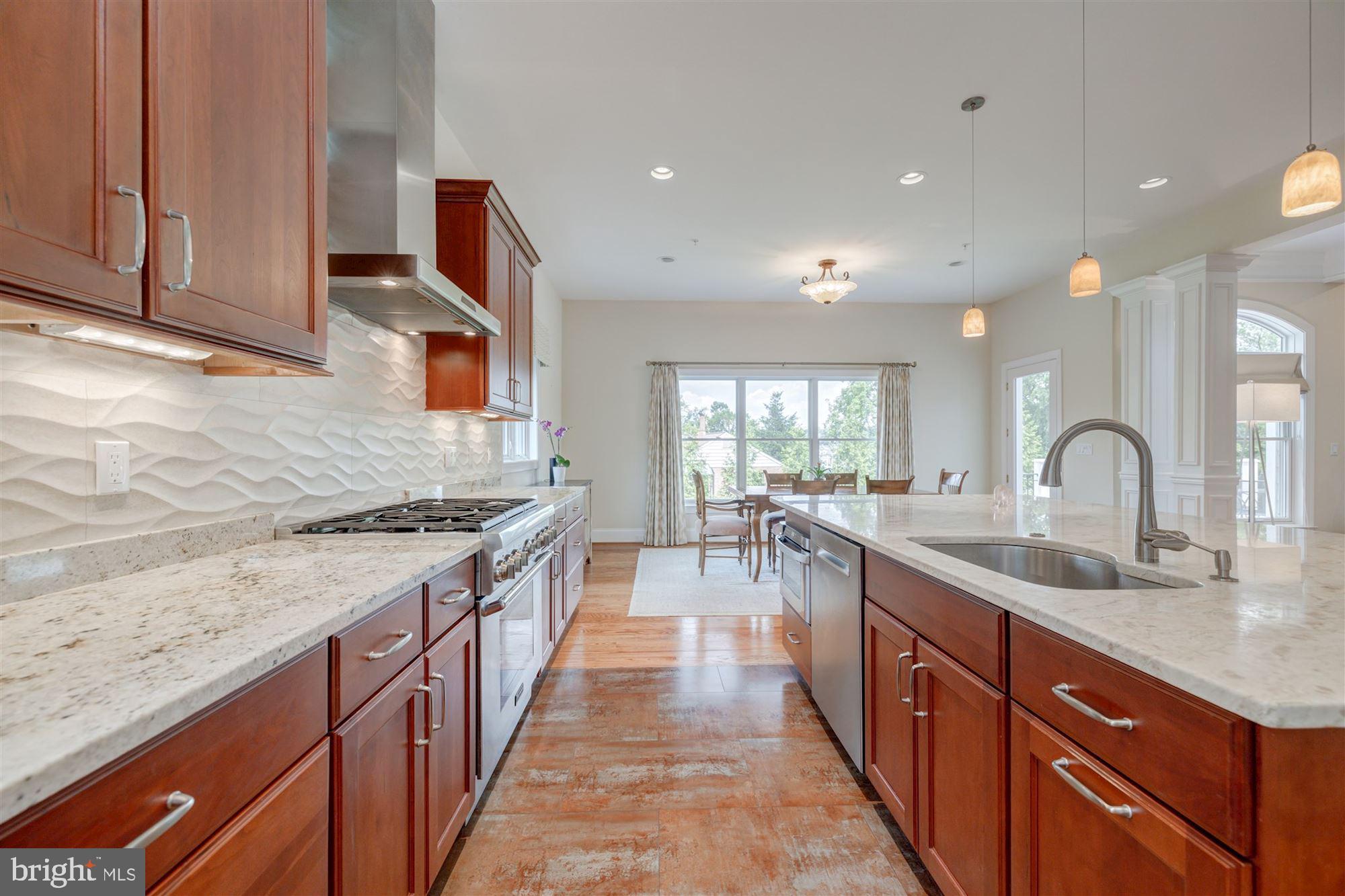 9810 Hall Road Potomac, MD 20854 - Photo 13 of 77 wave effect backsplash, understated and unexpected