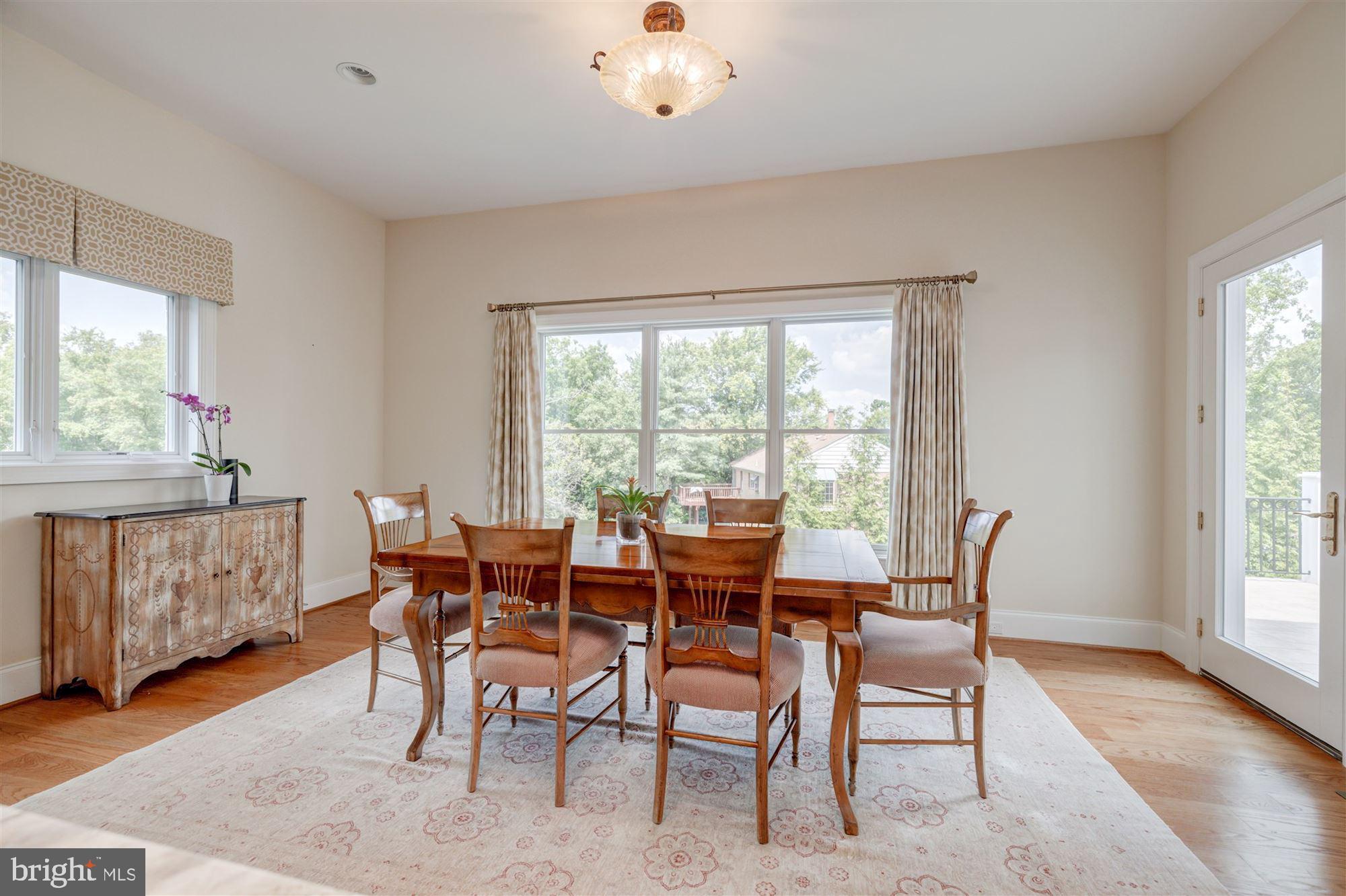 9810 Hall Road Potomac, MD 20854 - Photo 17 of 77 eat-in walk out to Sun Deck