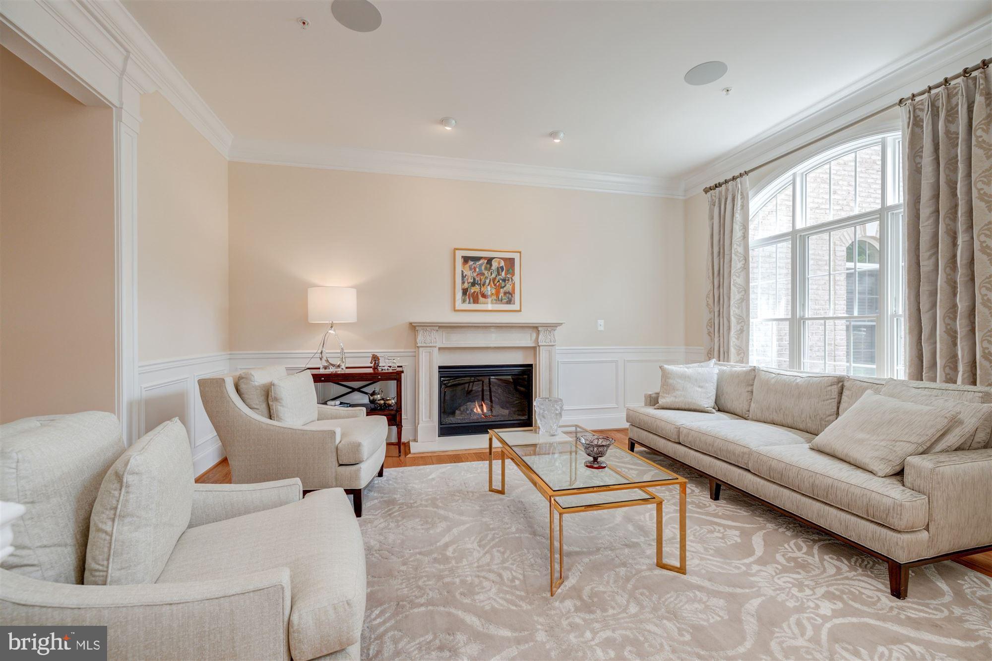 9810 Hall Road Potomac, MD 20854 - Photo 21 of 77 Huge windows