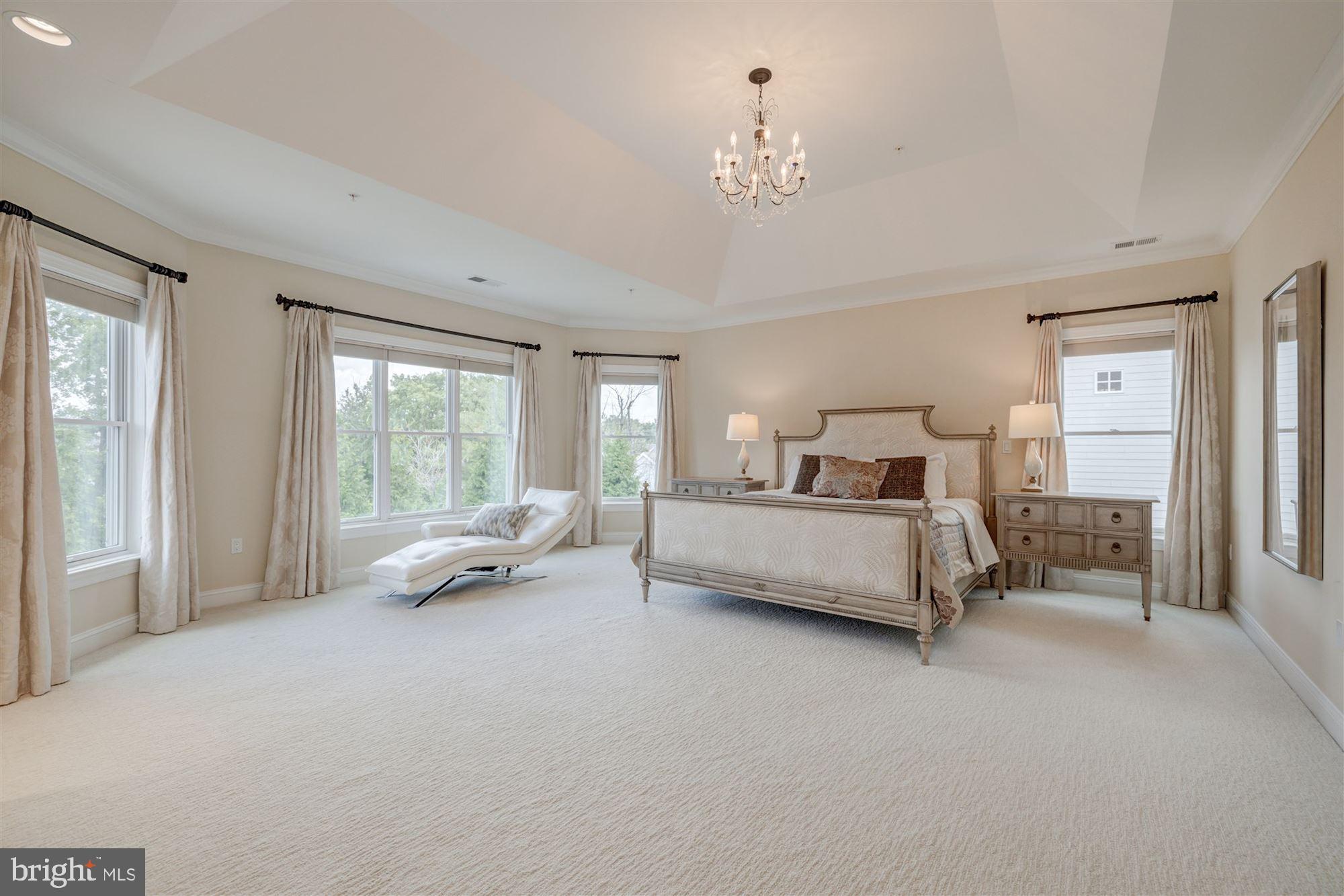 9810 Hall Road Potomac, MD 20854 - Photo 32 of 77 Primary Suite #1 - Wow!