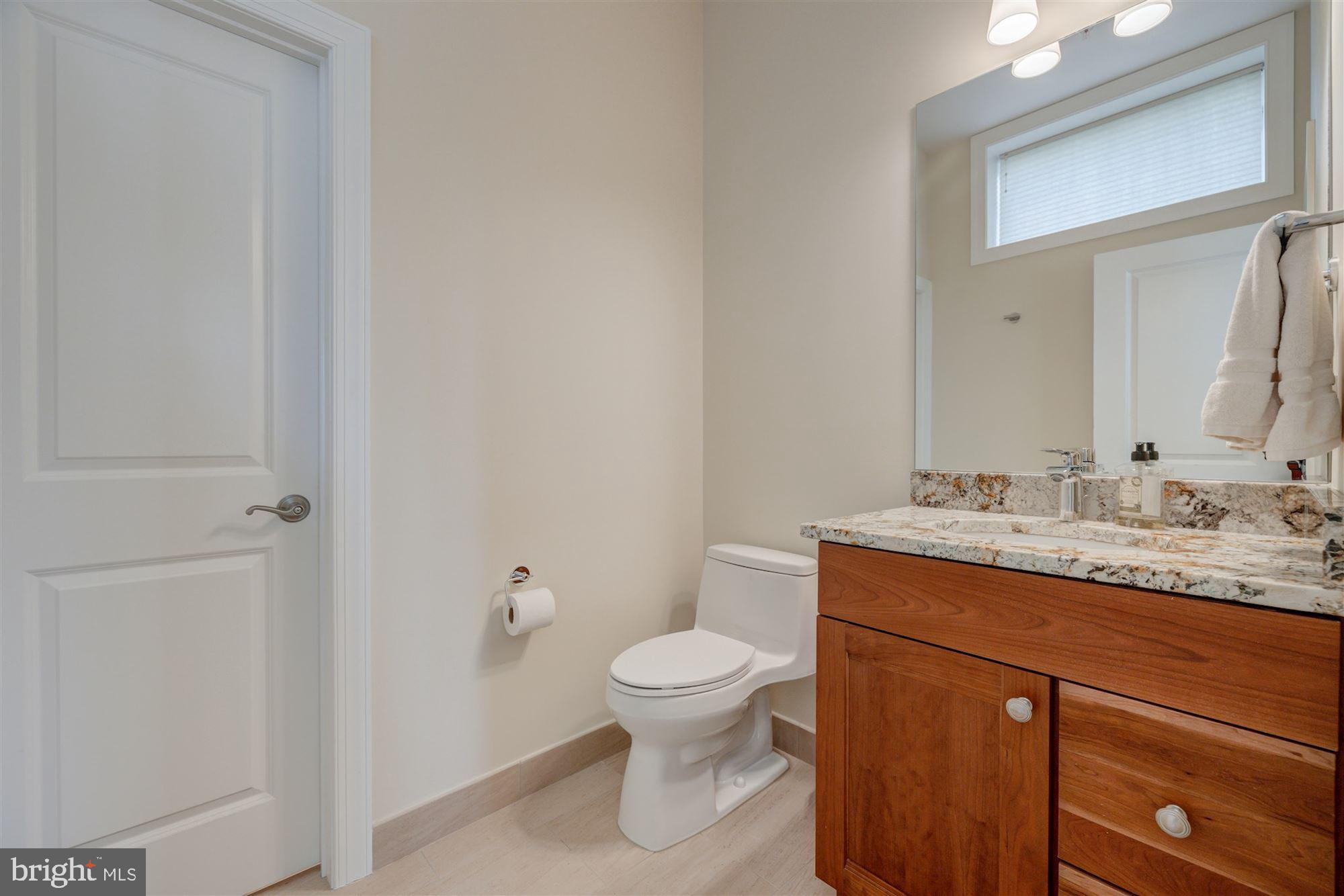 9810 Hall Road Potomac, MD 20854 - Photo 68 of 77 Full Bath en suite detail