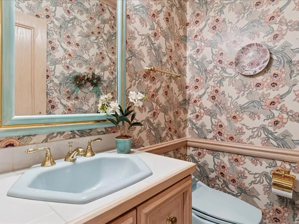 $2,499,000 | 1719 Midwest Club Parkway, Oak Brook, IL 60523