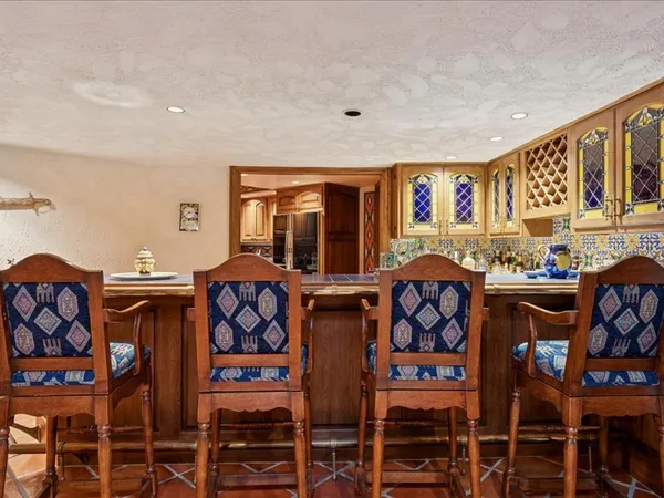 $2,499,000 | 1719 Midwest Club Parkway, Oak Brook, IL 60523