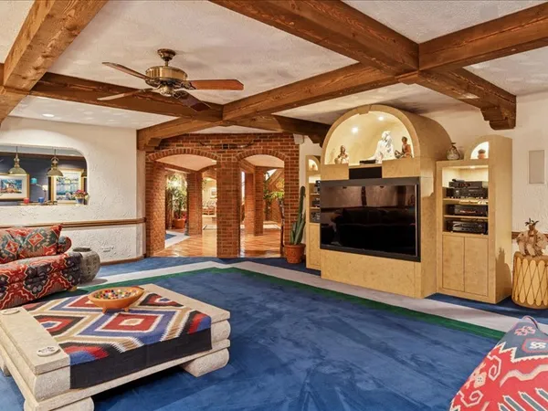 $2,499,000 | 1719 Midwest Club Parkway, Oak Brook, IL 60523