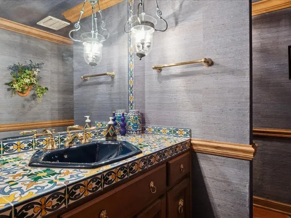 $2,499,000 | 1719 Midwest Club Parkway, Oak Brook, IL 60523