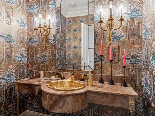 $2,499,000 | 1719 Midwest Club Parkway, Oak Brook, IL 60523