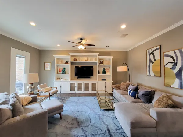 $3,250 | 925 West 19th Street, Unit A, Houston, TX 77008