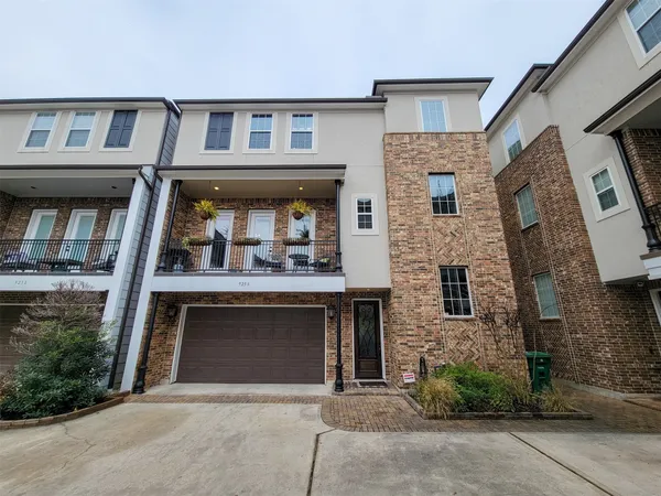 $3,250 | 925 West 19th Street, Unit A, Houston, TX 77008