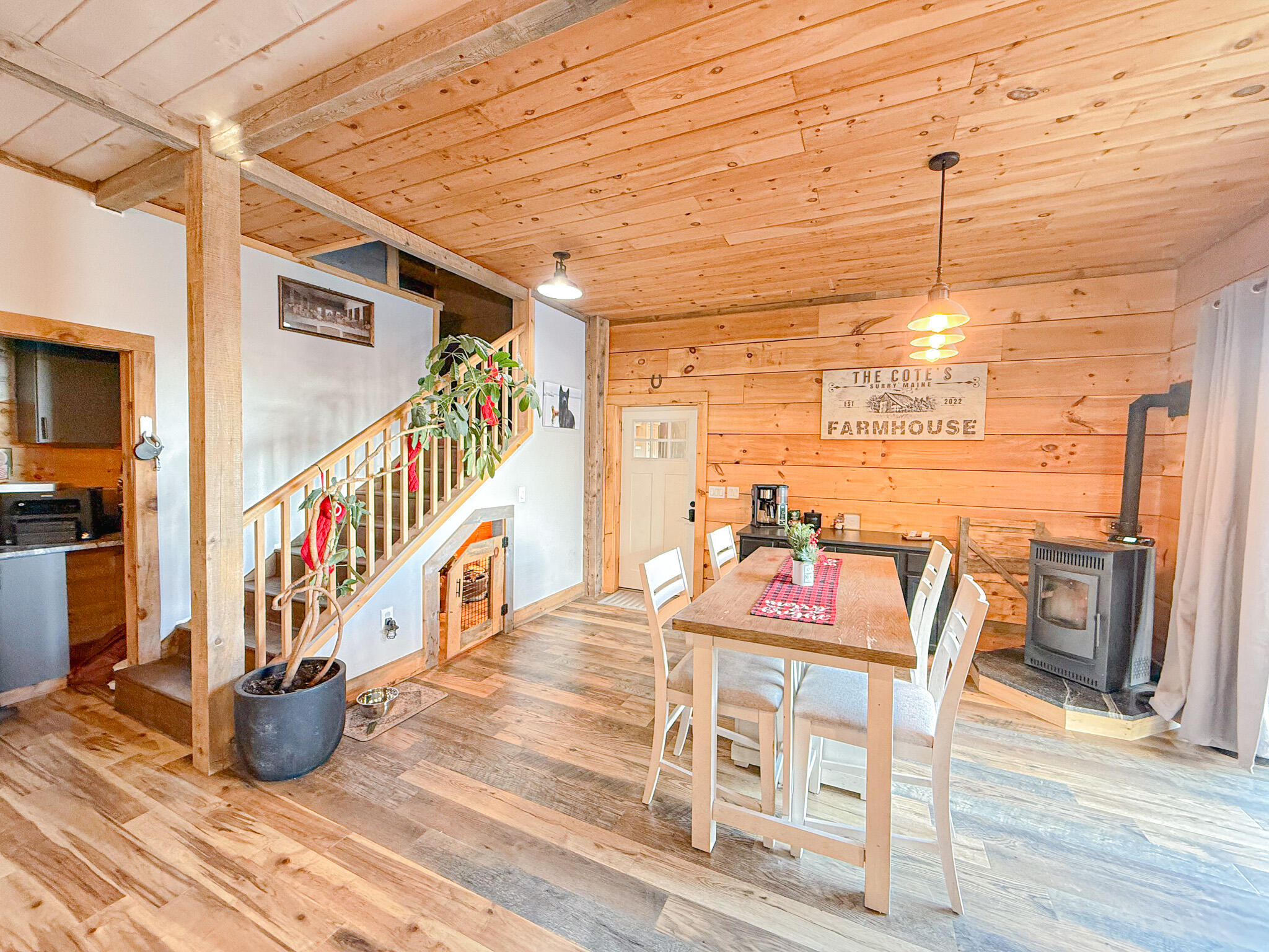 967 Newbury Neck Road Surry, ME 04684 - Photo 15 of 54 Dining area