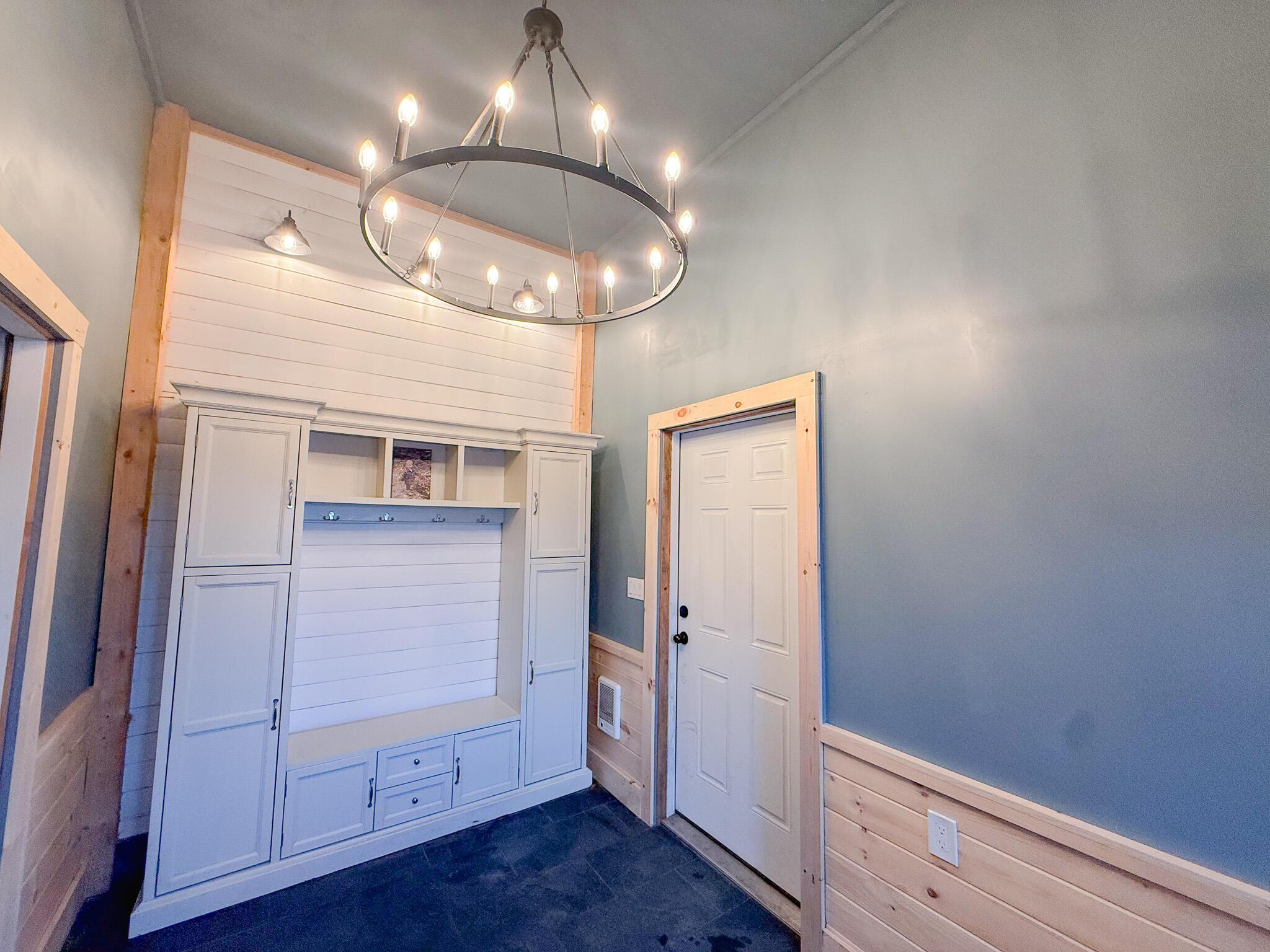 967 Newbury Neck Road Surry, ME 04684 - Photo 16 of 56 Entry way