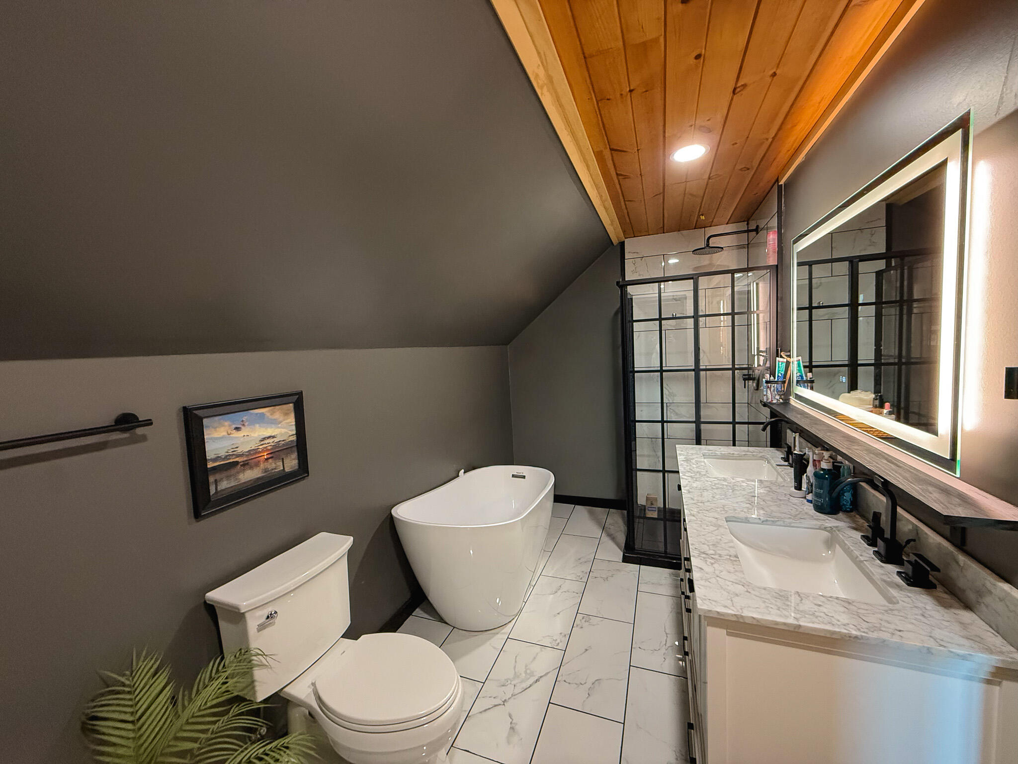 967 Newbury Neck Road Surry, ME 04684 - Photo 32 of 56 Second Level Primary bathroom