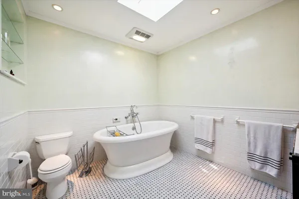 $5,000 | 624-26 South 6th Street, Philadelphia, PA 19147