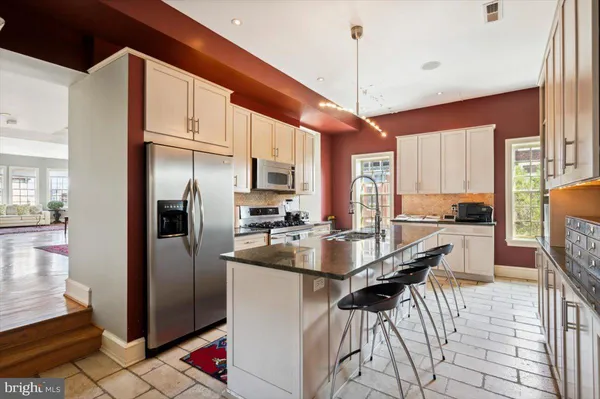 $5,000 | 624-26 South 6th Street, Philadelphia, PA 19147