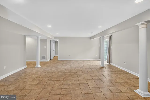 $565,000 | 49 Thoroughbred Drive, Prince Frederick, MD 20678