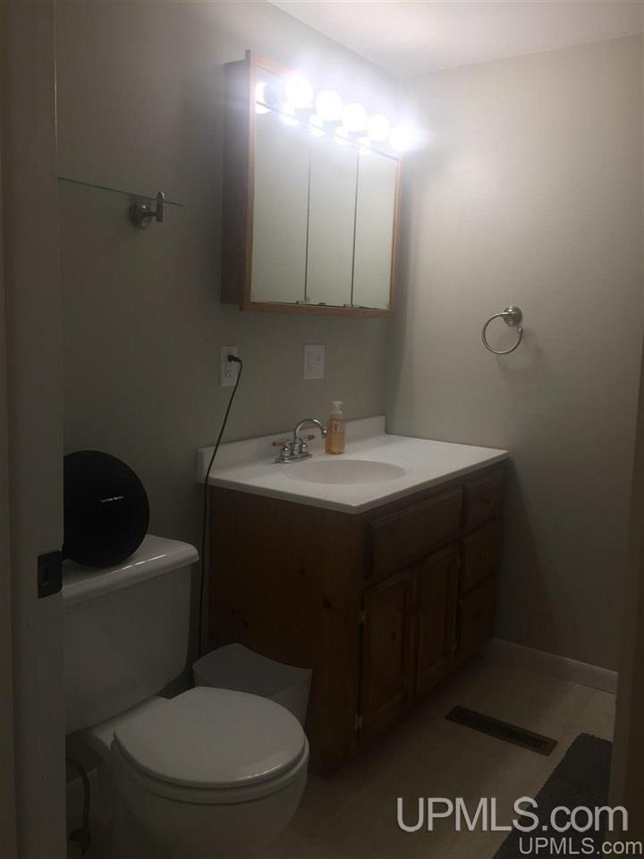 E9280 Lehnen Road Munising, MI 49862 - Photo 6 of 15 Gallery Image 6