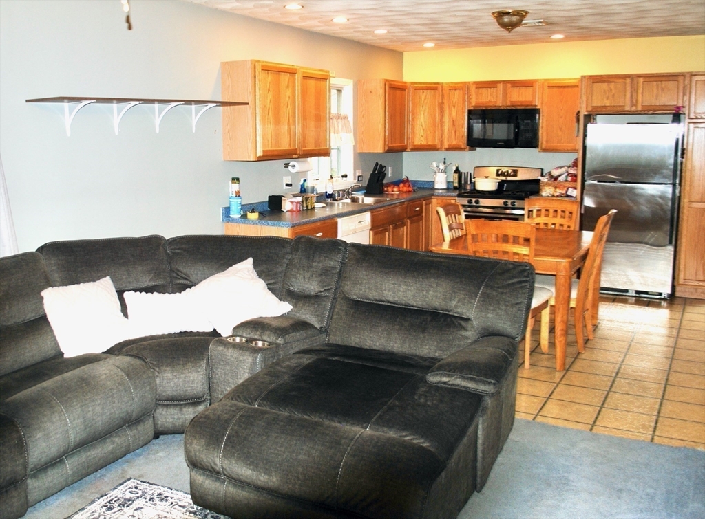 40 Wright Street Stoneham, MA 02180 - Photo 18 of 23