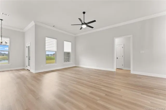 $247,000 | 218 White Castle North, Iowa, LA 70647