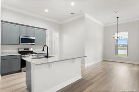 $247,000 | 218 White Castle North, Iowa, LA 70647