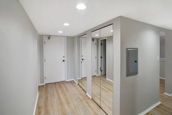 $259,700 | 375 Plum Creek Drive, Unit 108, Wheeling, IL 60090