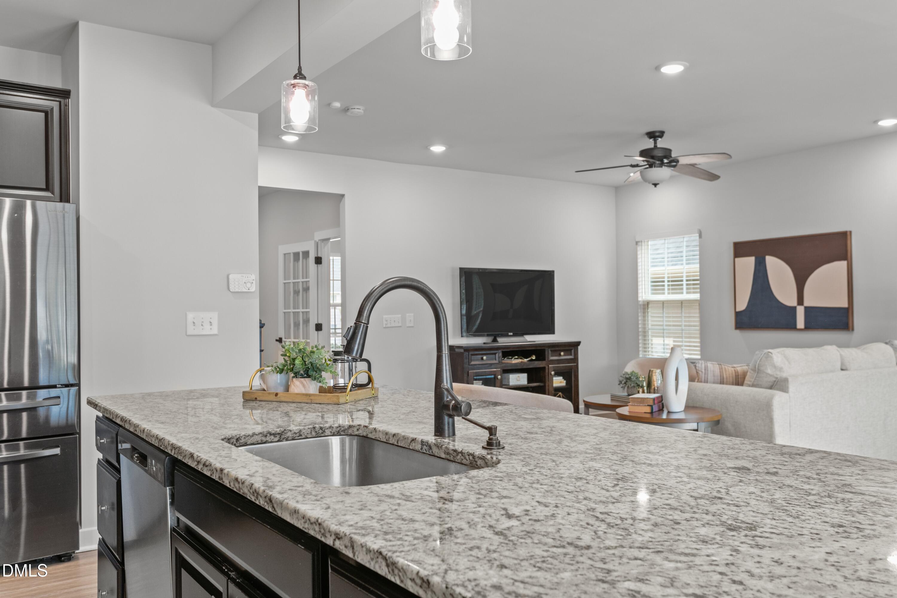 124 Amber Acorn Avenue Raleigh, NC 27603 - Photo 11 of 45 CGP_5599