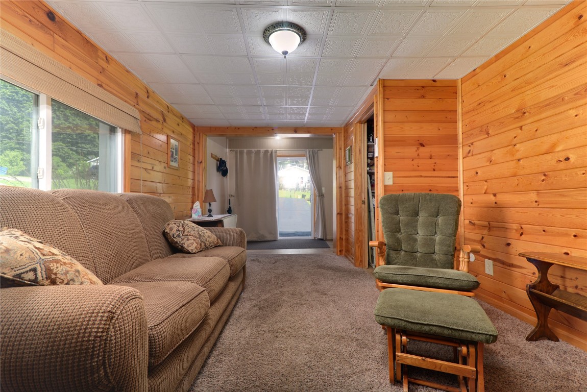 3836 Country Club Road Endwell, NY 13760 - Photo 18 of 35