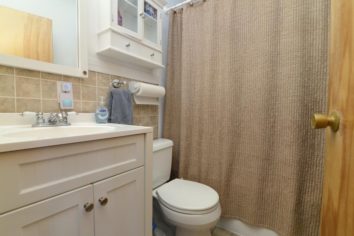 3836 Country Club Road Endwell, NY 13760 - Photo 19 of 35