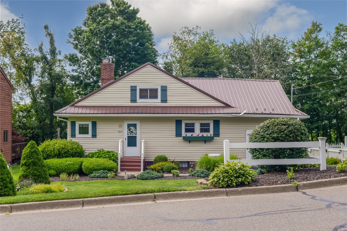 3836 Country Club Road Endwell, NY 13760 - Photo 3 of 35