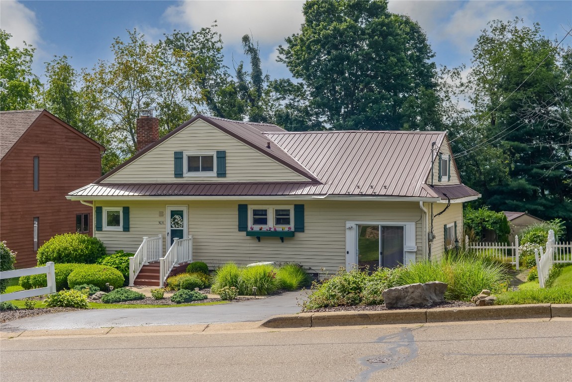 3836 Country Club Road Endwell, NY 13760 - Photo 4 of 35