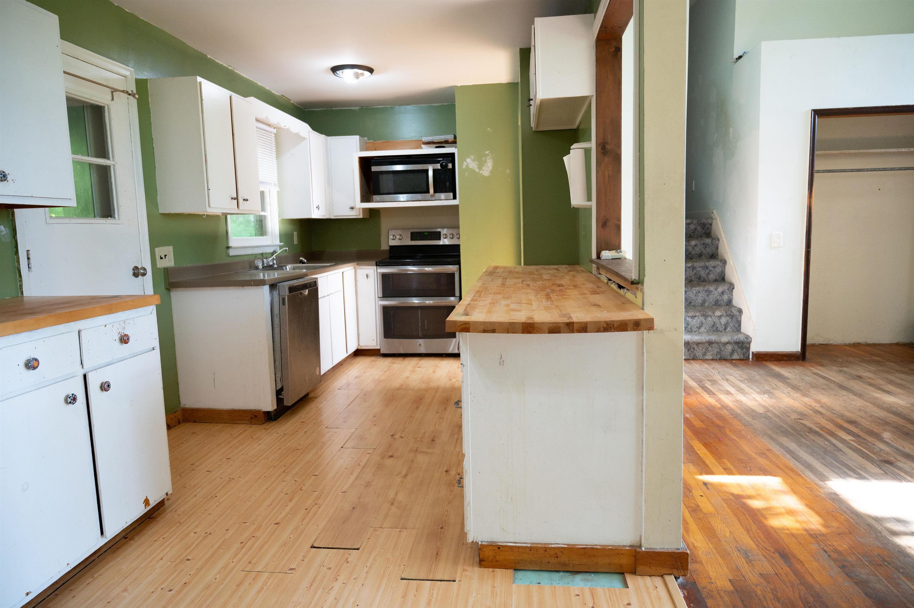 165 Dutton Farm Road Springfield, VT 05156 - Photo 6 of 23