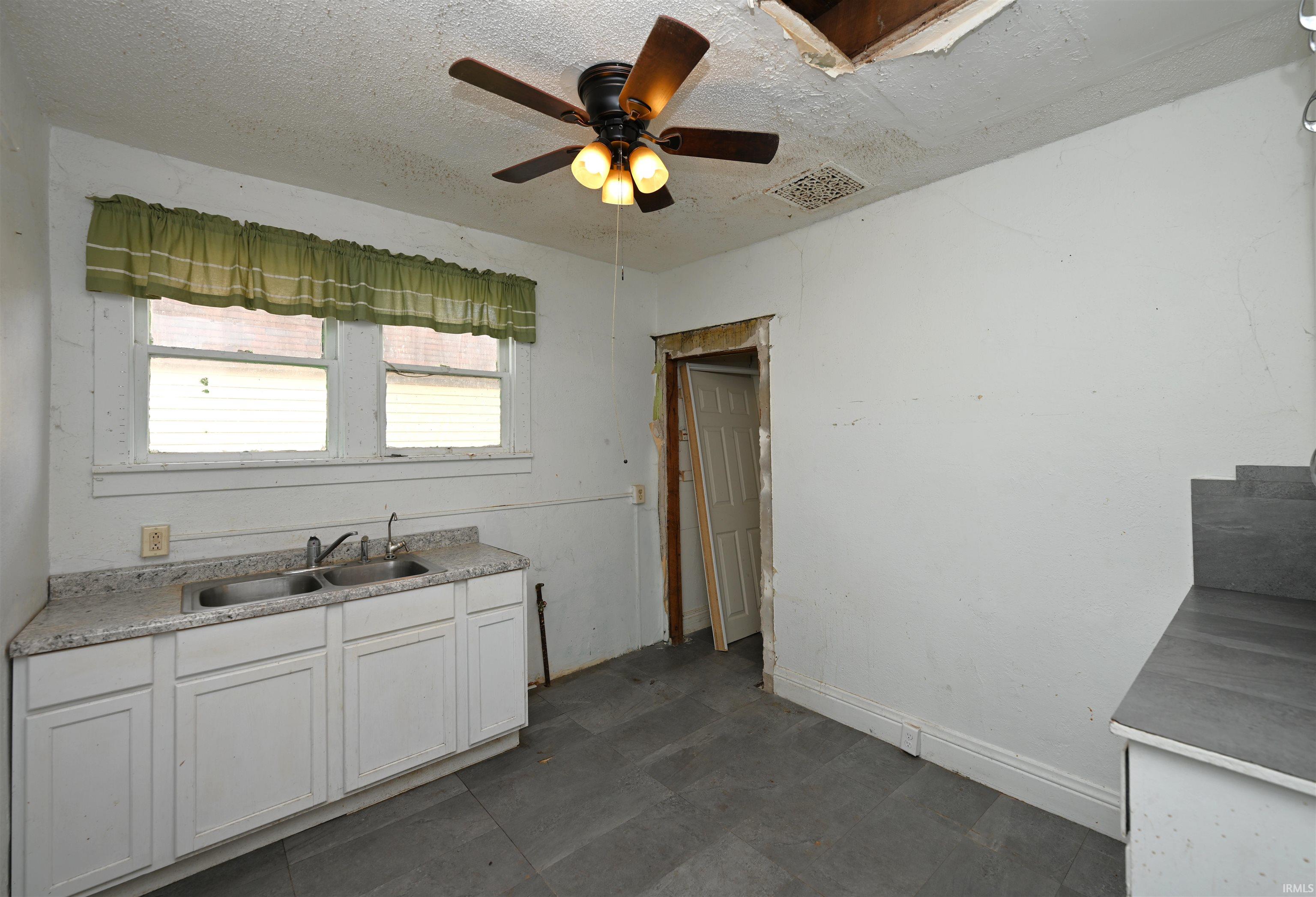 4550 North 750 West Rochester, IN 46975 - Photo 12 of 29