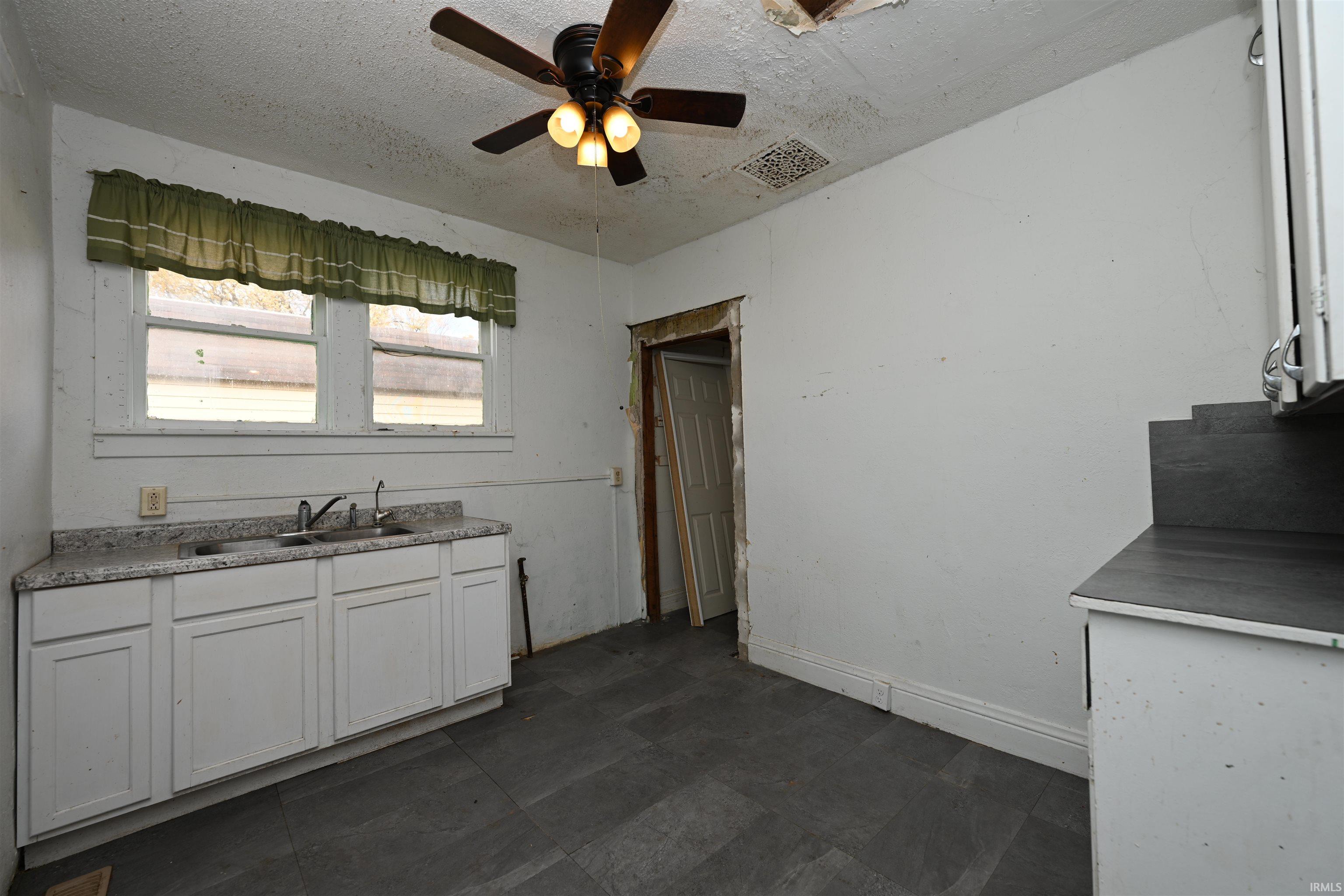 4550 North 750 West Rochester, IN 46975 - Photo 13 of 29