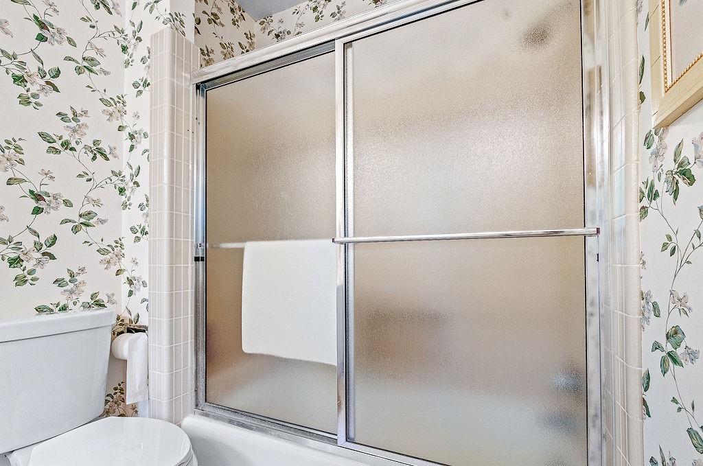 8569 Jefferson Road Commerce, GA 30529 - Photo 46 of 82 a bathroom with a shower and a toilet