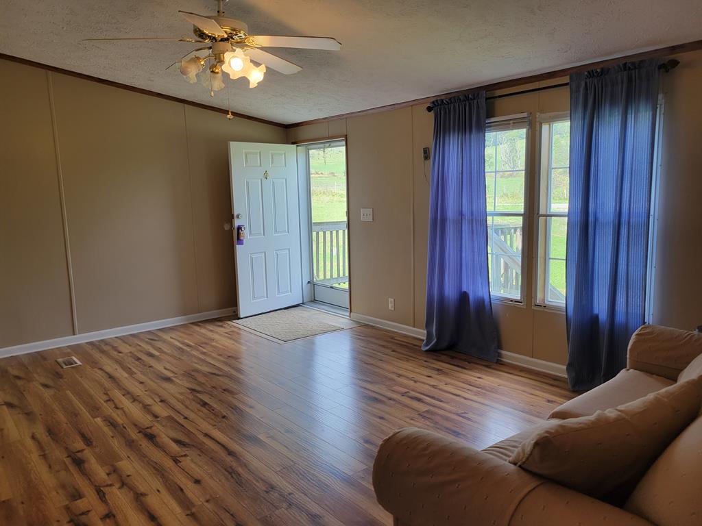 3040 Cedar Springs Road Sugar Grove, VA 24375 - Photo 12 of 35 Gallery Image 12
