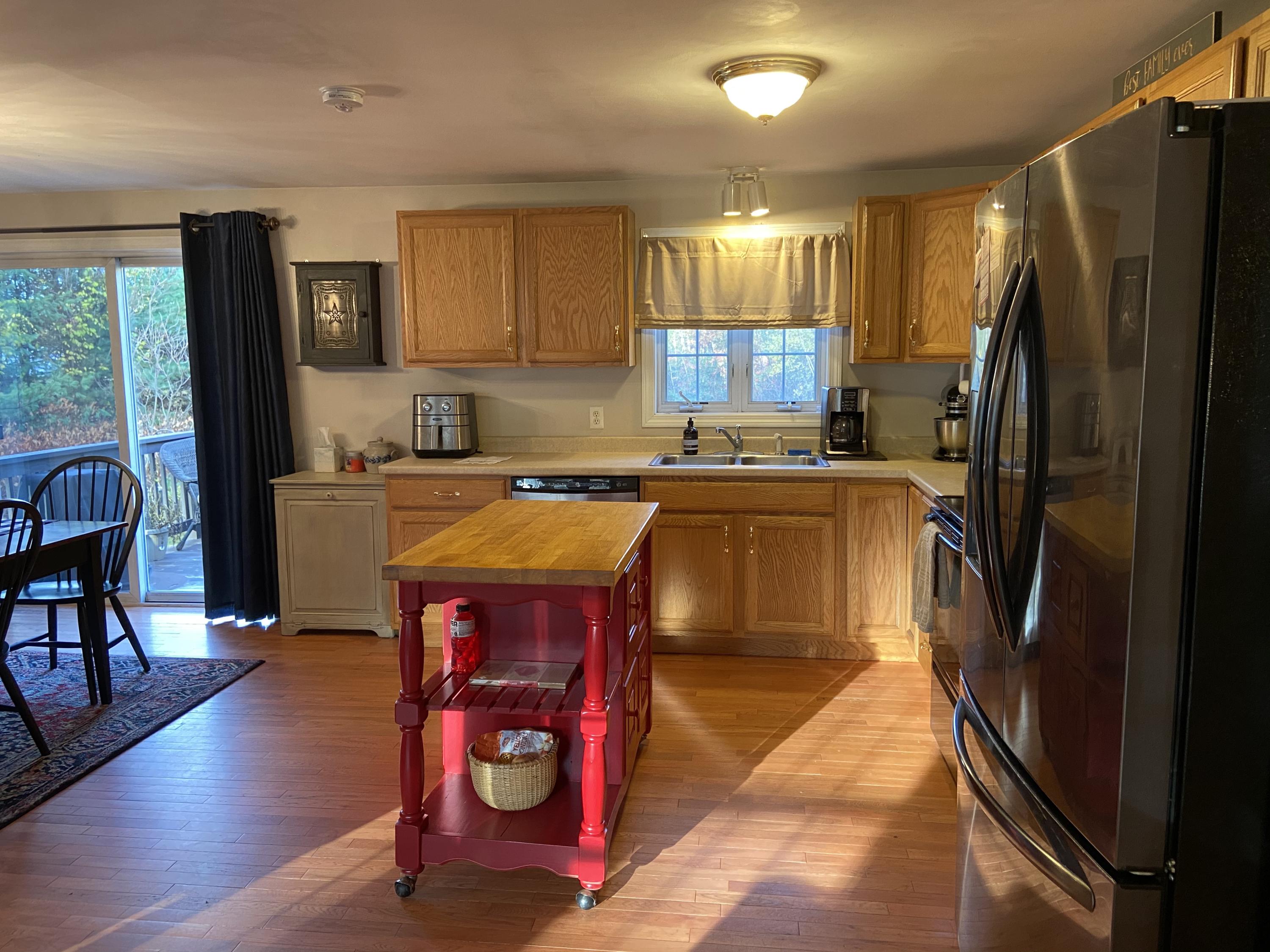 189 Long Swamp Road Berwick, ME 03901 - Photo 3 of 13 IMG_3282