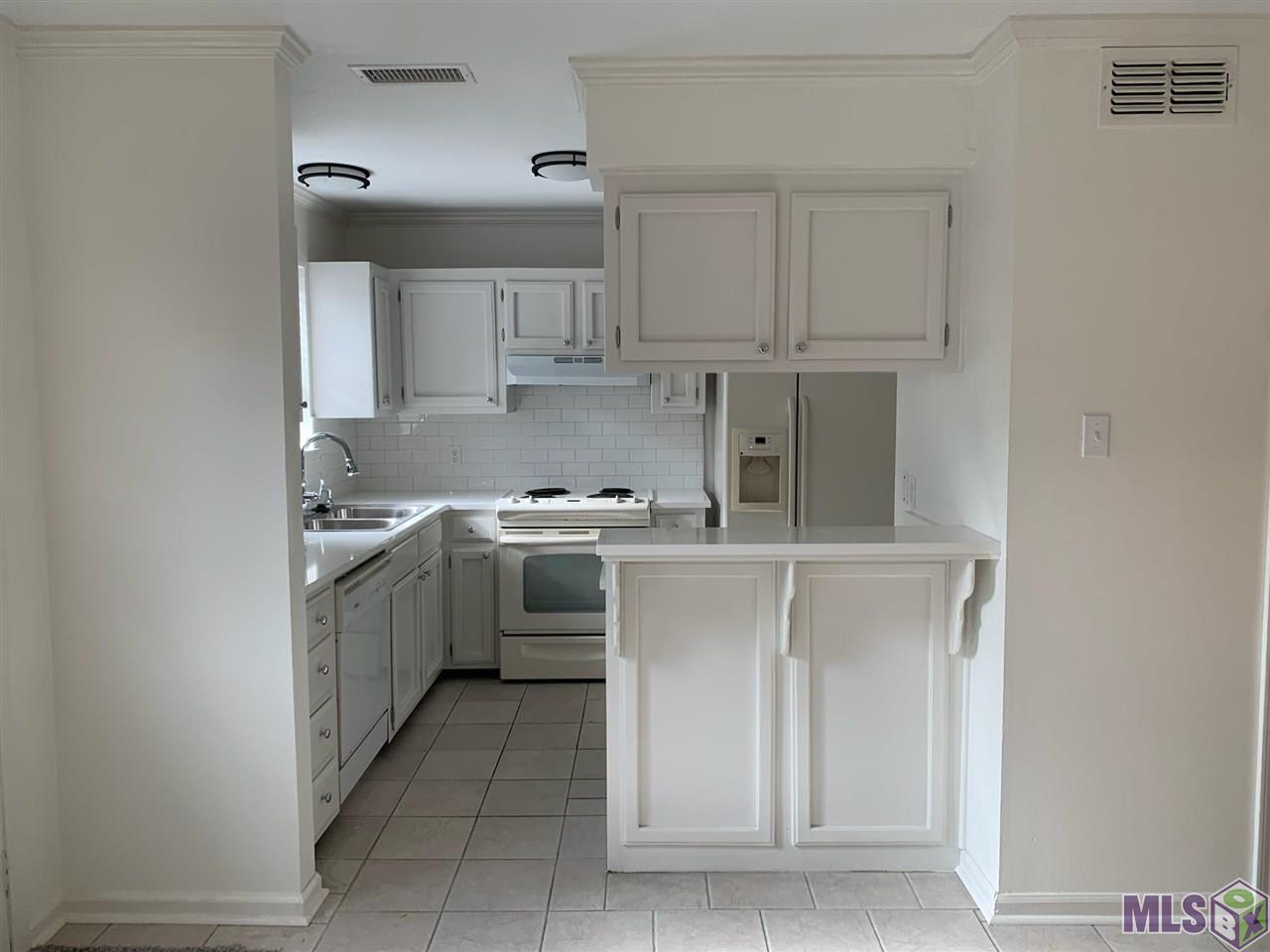 968 Ridgepoint Court Baton Rouge, LA 70810 - Photo 4 of 16 Gallery Image 4