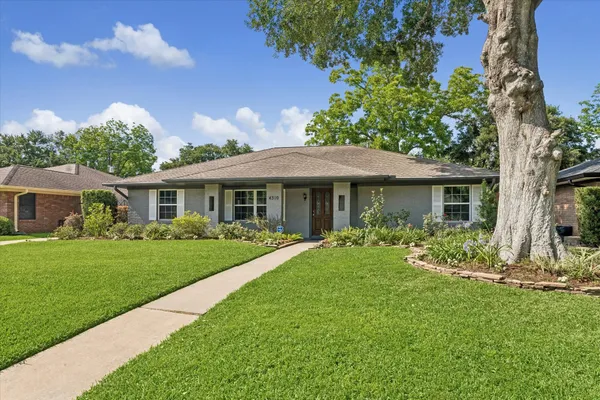 $450,000 | 4310 Tonawanda Drive, Houston, TX 77035