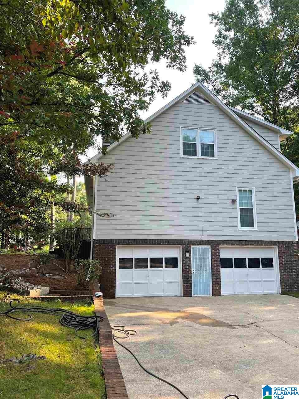 2701 Royal Lane Pelham, AL 35124 - Photo 2 of 32