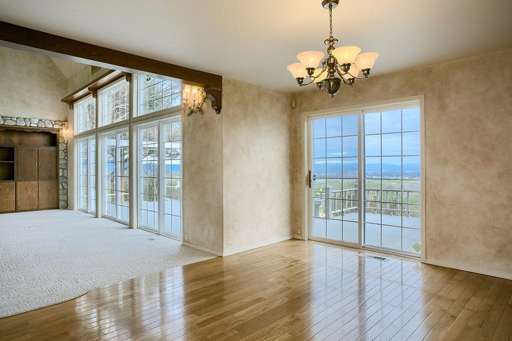 3996 Pioneer Road Medford, OR 97501 - Photo 13 of 35 Additional Photo