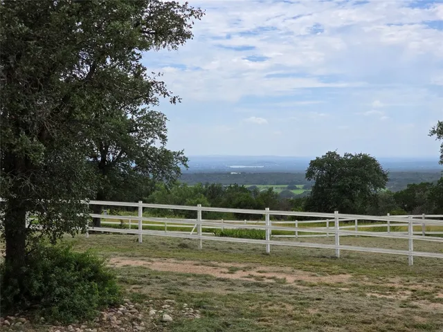 a view of a tennis court
