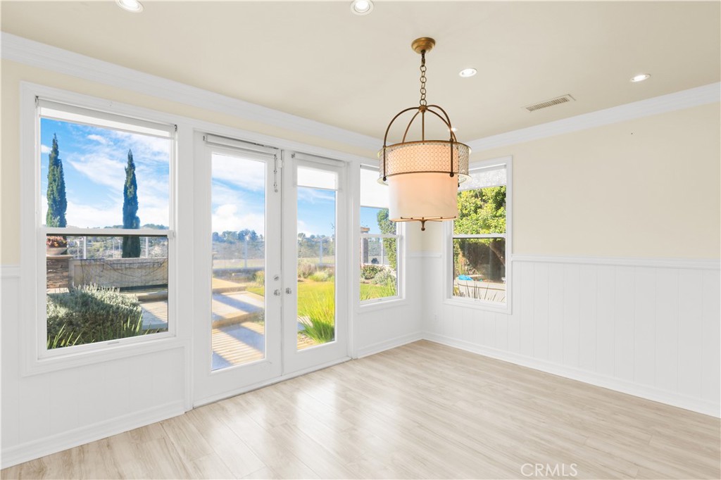 18 Vernon Newport Coast, CA 92657 - Photo 7 of 52 a decorative lighting & window in a room