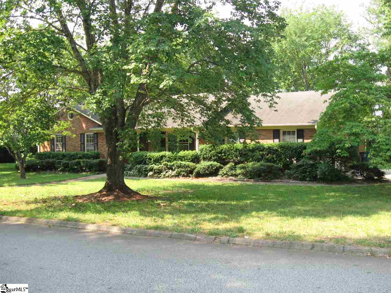 100 Gilderbrook Road Greenville, SC 29615 - Photo 3 of 16 Gallery Image 3
