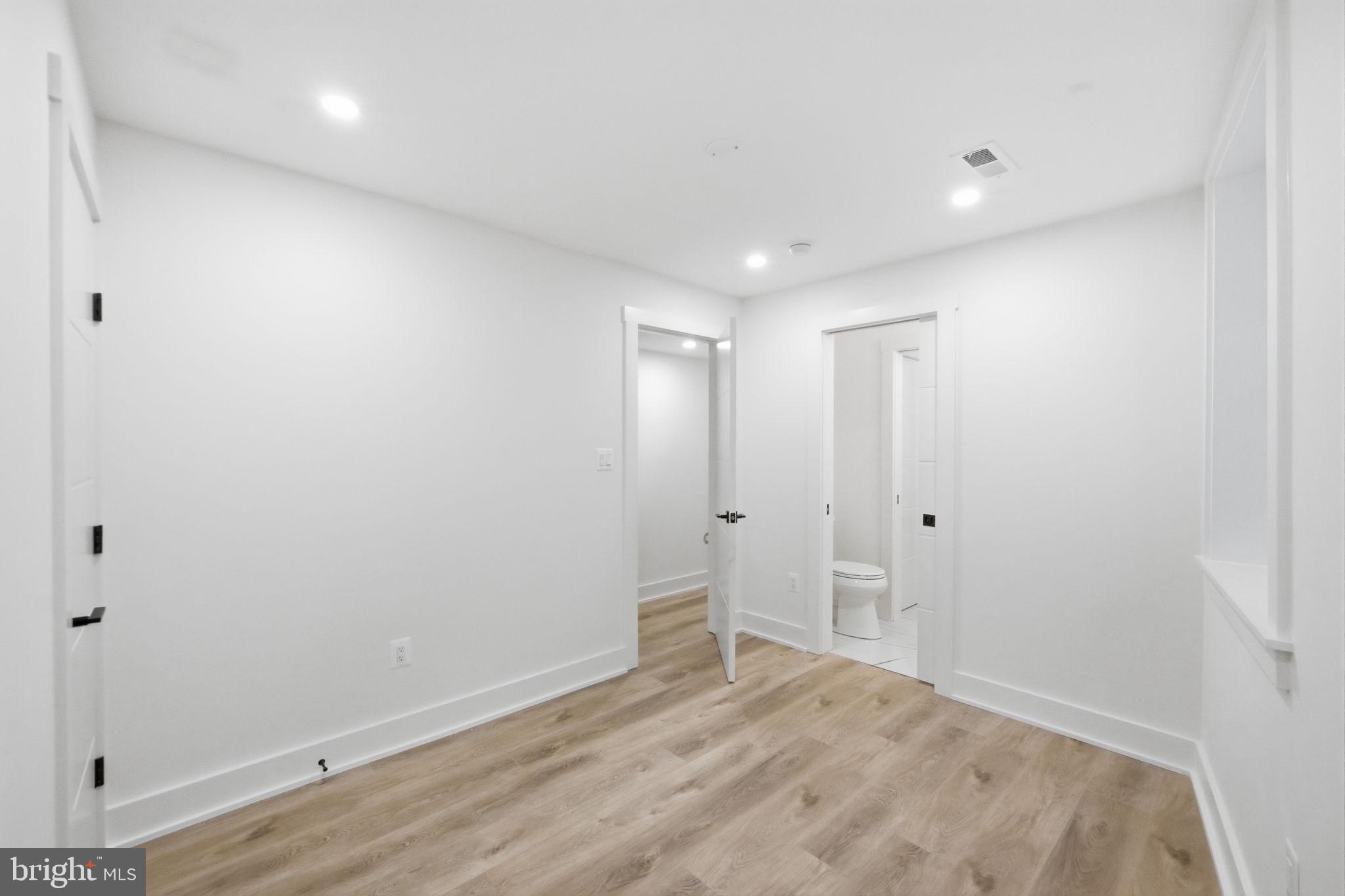 1933 Calvert Street Northwest Washington, DC 20009 - Photo 67 of 72