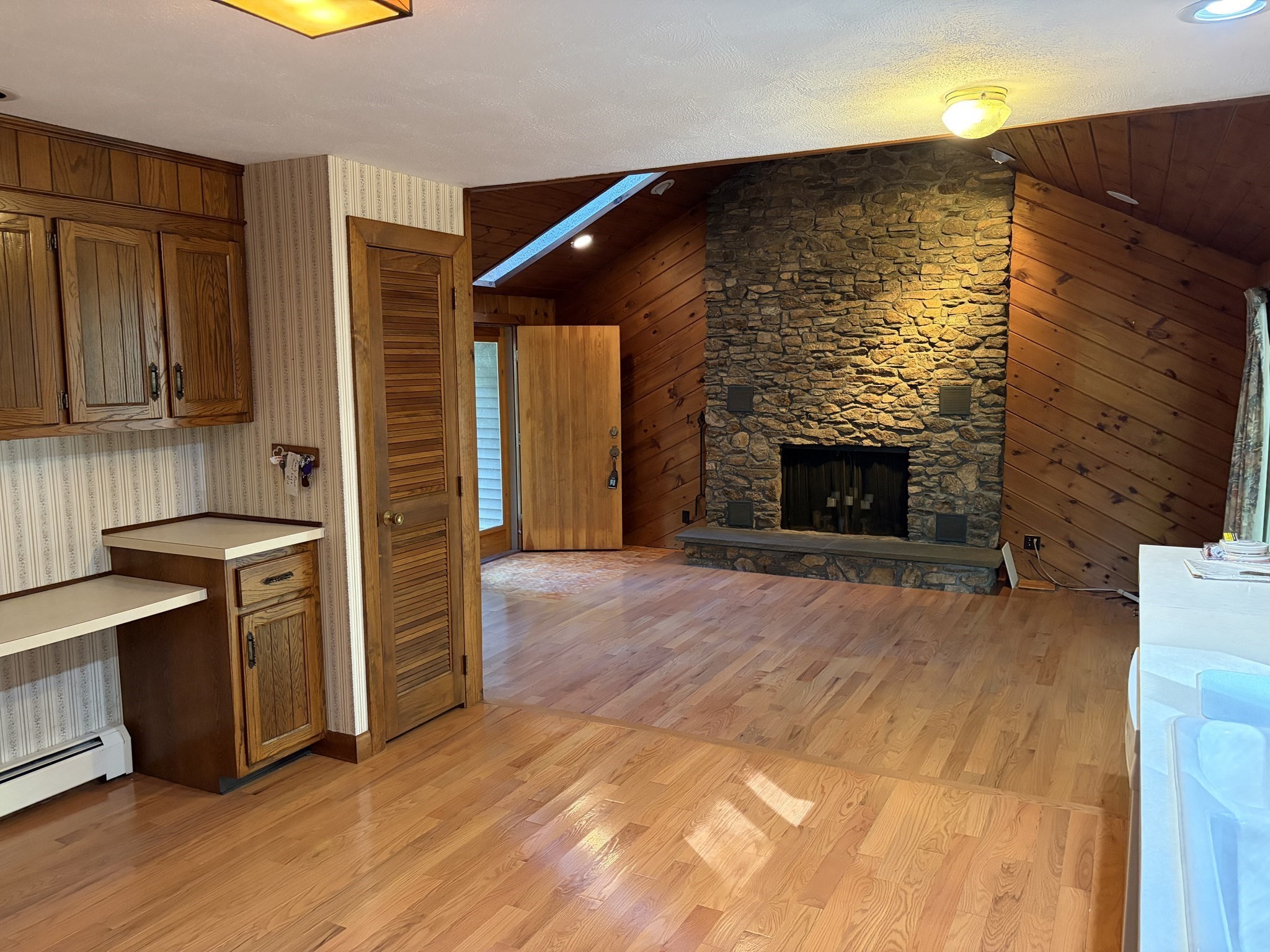 23 Forest Street Upton, MA 01568 - Photo 13 of 38 Gallery Image 13