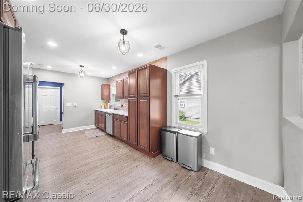 401 Center Street Carleton, MI 48117 - Photo 13 of 59